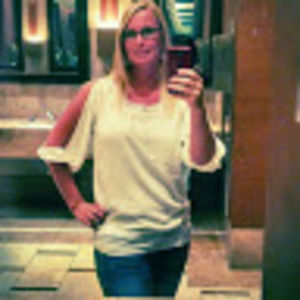 Meet your Posher, Julie